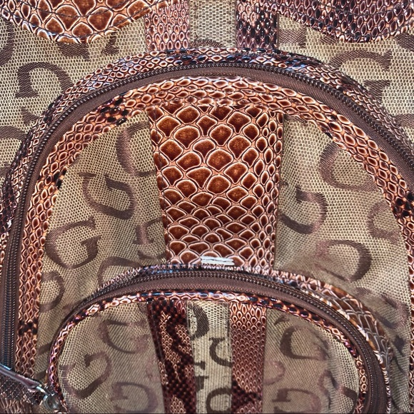 Guess mini snake skin patterned brand name logo backpack - Picture 2 of 16